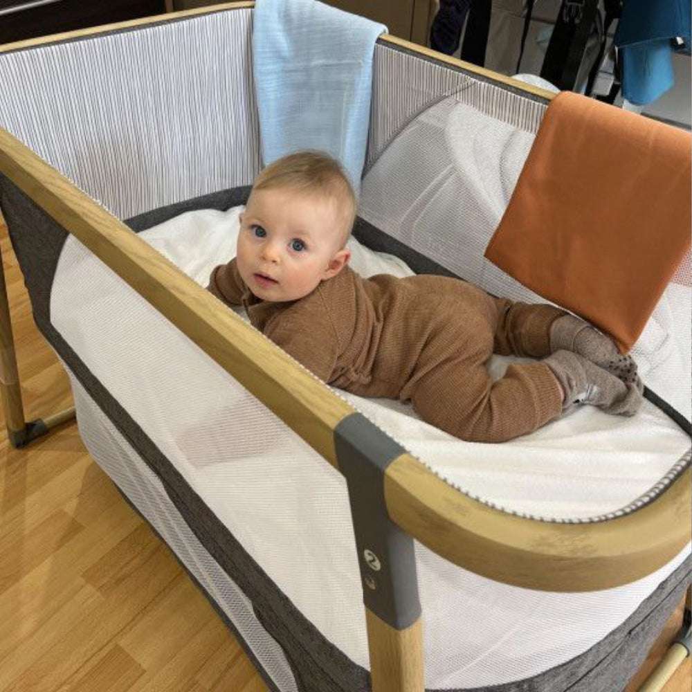 Queen Frog SOFi_ The 4-in-1 Baby Cot for Comfort and Safety Anywhere(ninos)